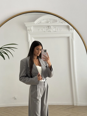 GOSSIP ME grey suit