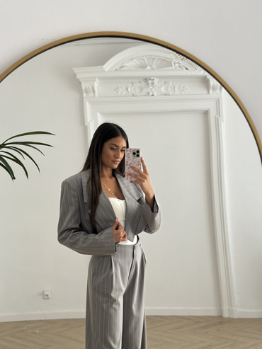 GOSSIP ME grey suit